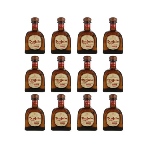 Caja con 12 Tequilas Don Julio Reposado 700 ml